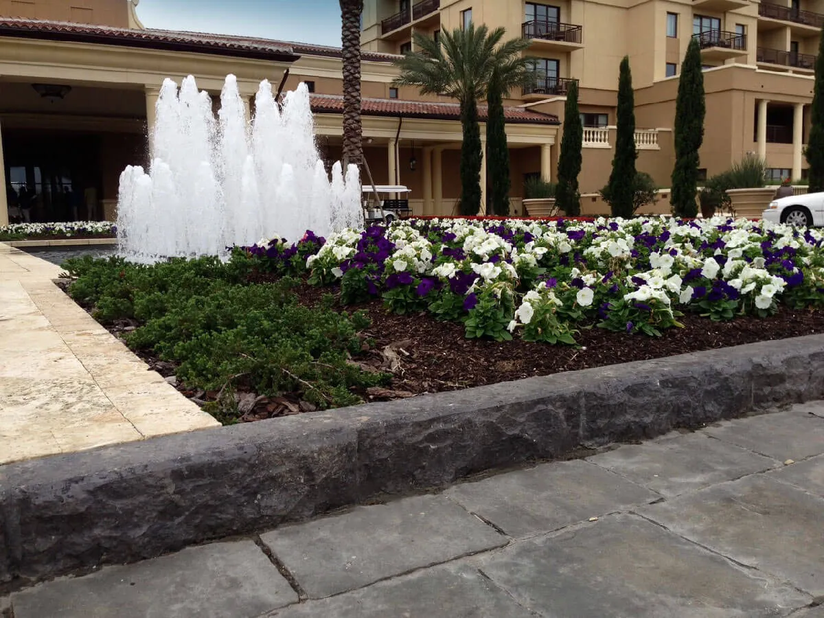 ChiselStone Curb