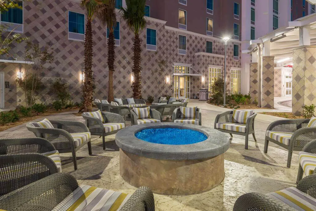 Hampton Inn and Suites Tampa Fire Pit and Wall Veneer